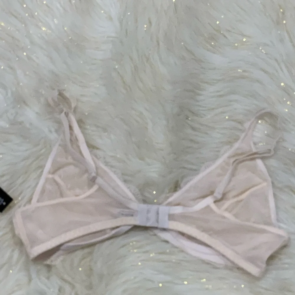 Ambrielle pastel parchment bra size XL/8